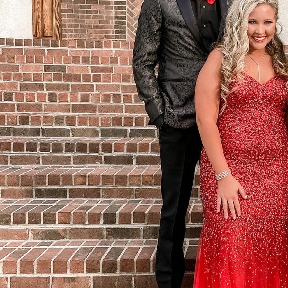 beautiful prom dress! - Picture 2 of 2